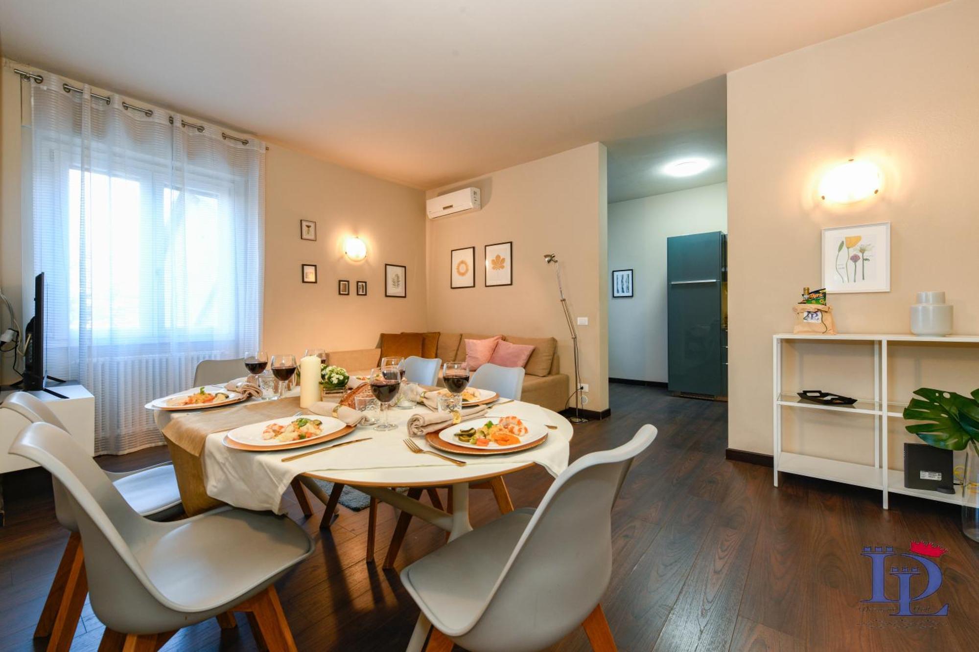 Desenzanoloft Official Partner Marriott Homes & Villas - A Casa Di Sara Family Apartment With Private Parking Desenzano del Garda Eksteriør billede