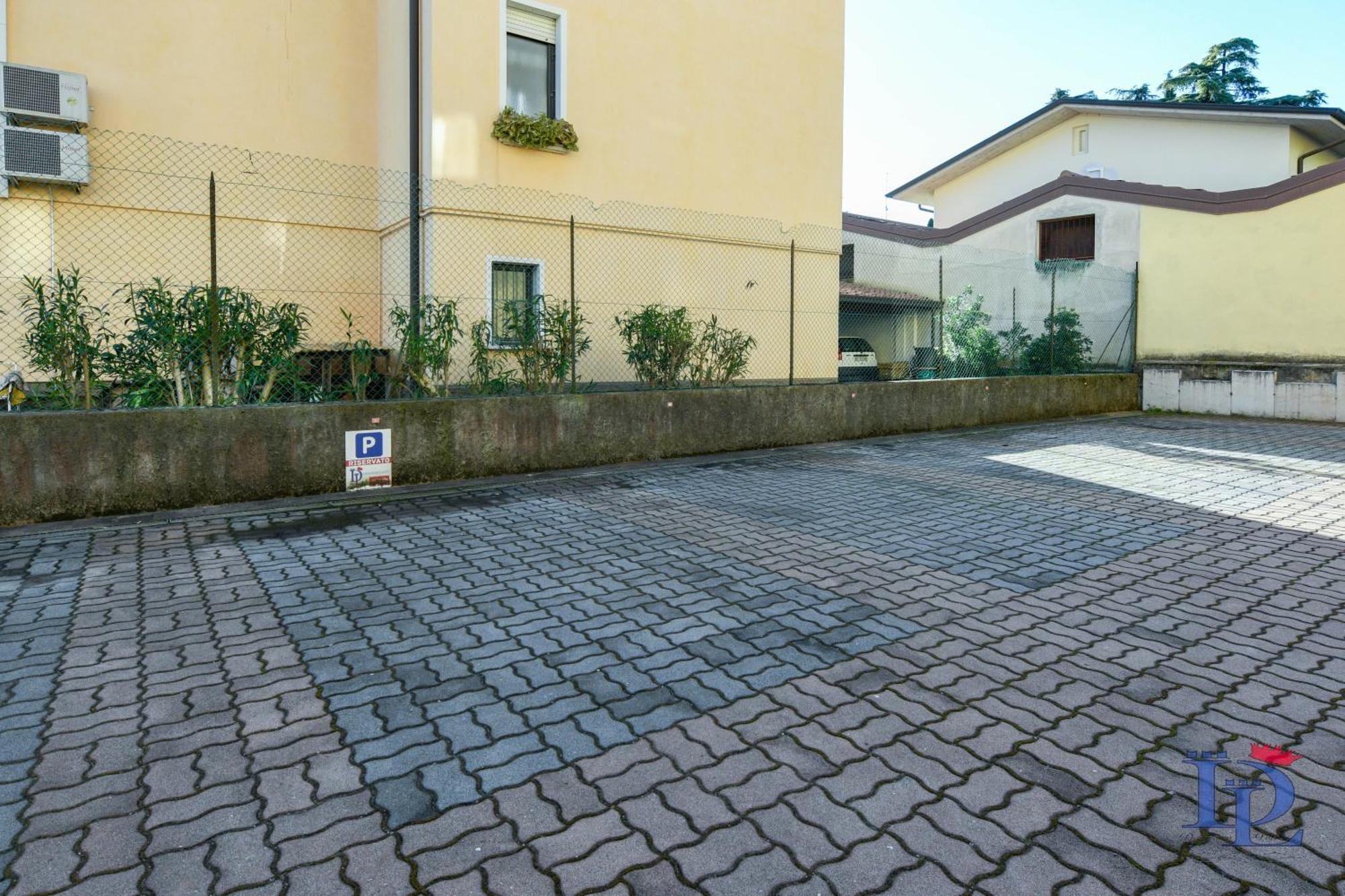 Desenzanoloft Official Partner Marriott Homes & Villas - A Casa Di Sara Family Apartment With Private Parking Desenzano del Garda Eksteriør billede