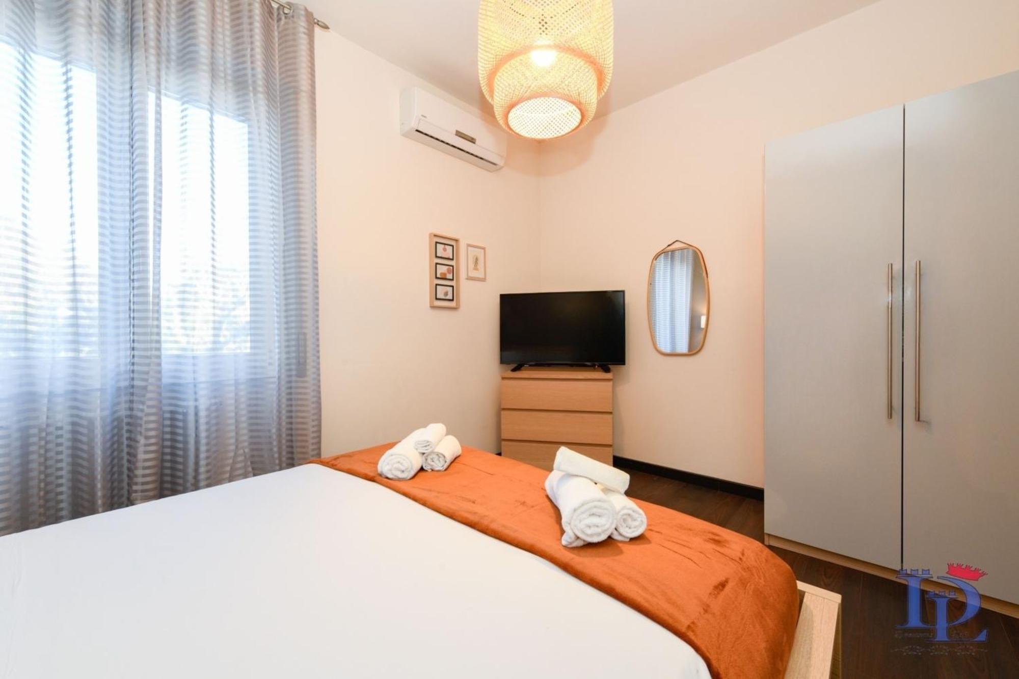 Desenzanoloft Official Partner Marriott Homes & Villas - A Casa Di Sara Family Apartment With Private Parking Desenzano del Garda Eksteriør billede